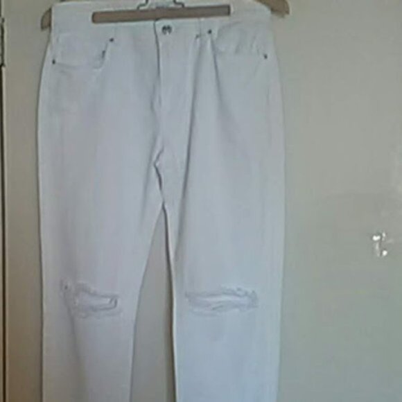 Forever 21 White Jeans Ripped Knee Women's Size 28 - Picture 1 of 16